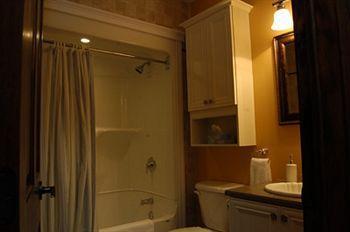 B&B Au Petit Marigot Mont-Tremblant Ngoại thất bức ảnh