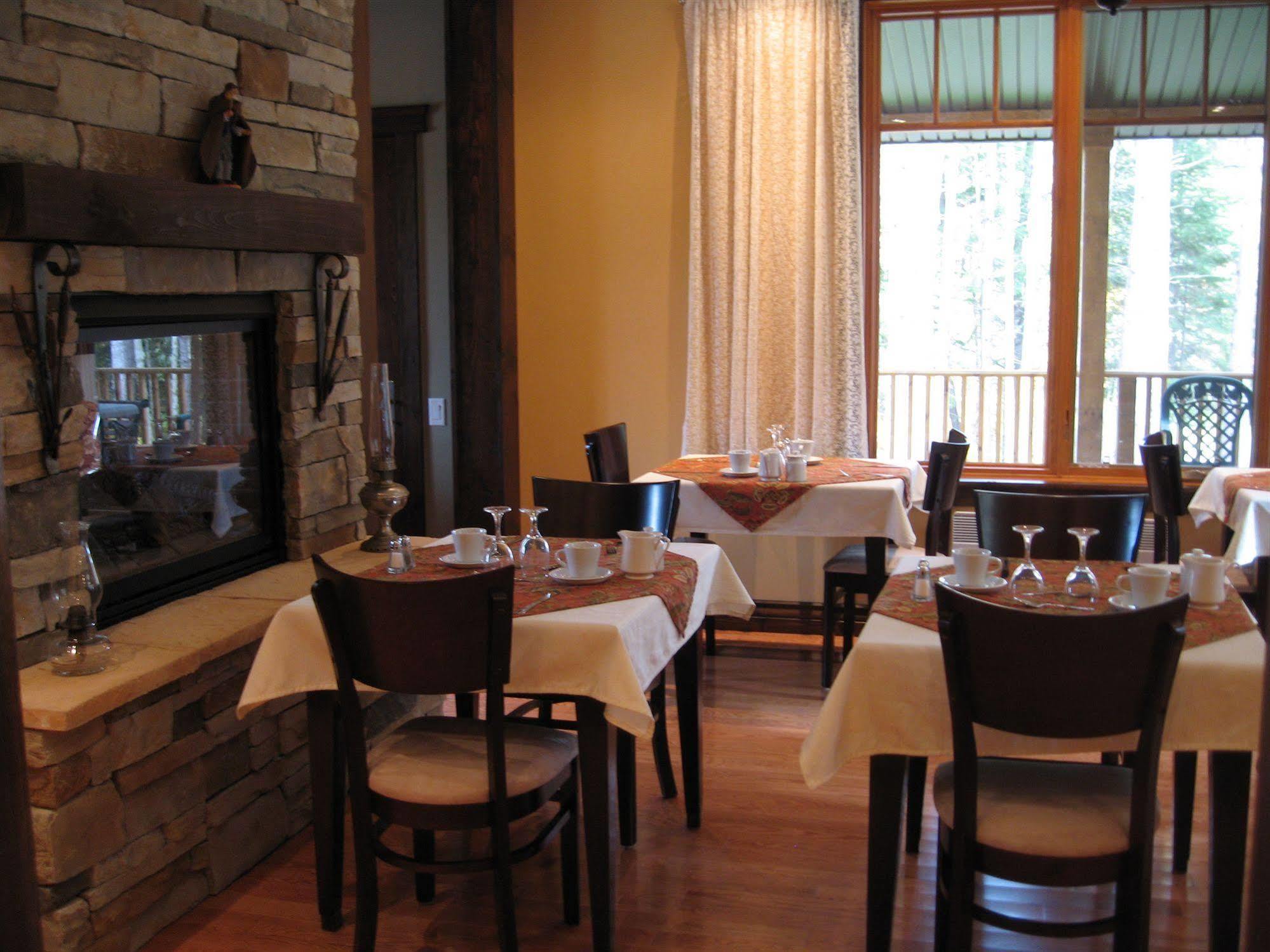 B&B Au Petit Marigot Mont-Tremblant Ngoại thất bức ảnh