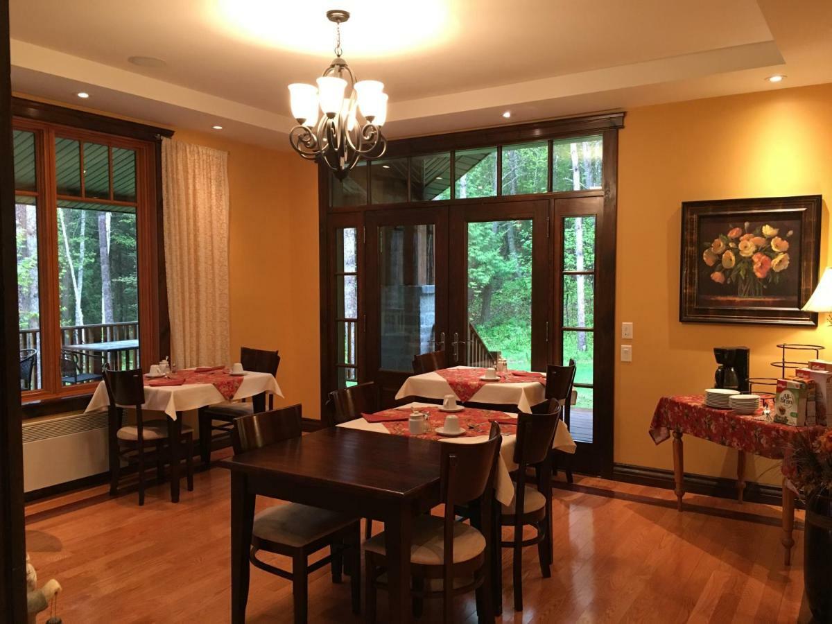 B&B Au Petit Marigot Mont-Tremblant Ngoại thất bức ảnh